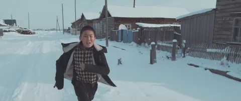 Костер на ветру — кадр 1