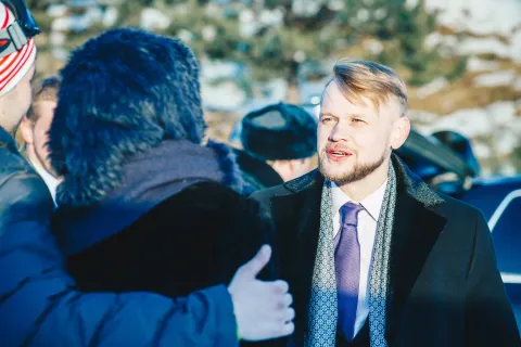 Трое в лифте, не считая собаки — кадр 6