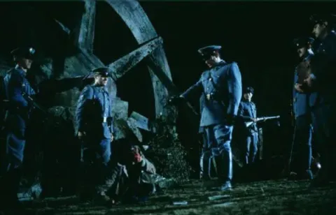 Лабиринт Фавна — кадр 8