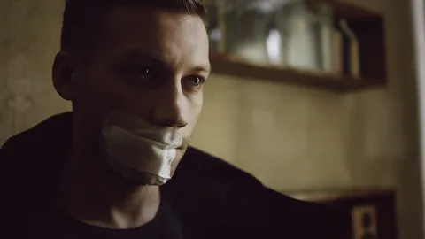 Кислота — кадр 10