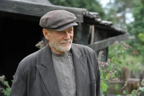 Сто дней свободы — кадр 1