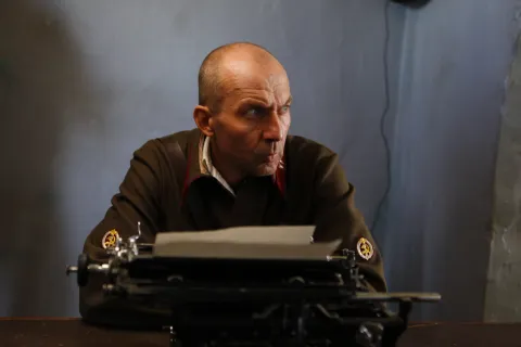 А.Л.Ж.И.Р. — кадр 11