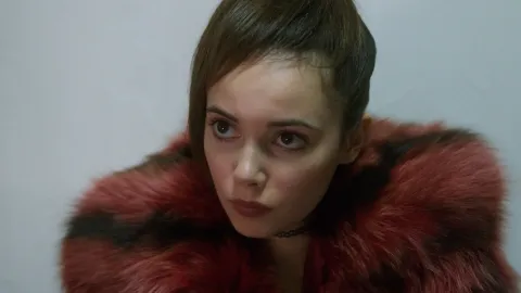Голова. Два уха — кадр 2