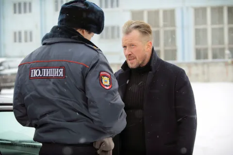 Чужое лицо — кадр 8