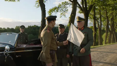 На Париж — кадр 2