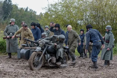 На пороге любви — кадр 1