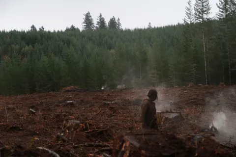 Одна — кадр 2