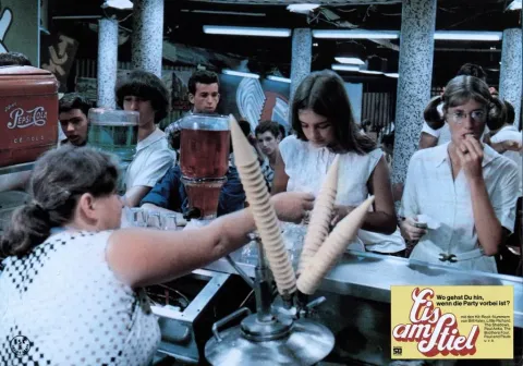 Горячая жевательная резинка: Мороженое на палочке — кадр 4