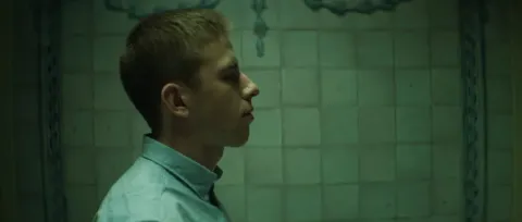 Нет — кадр 2