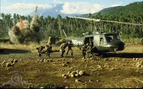 Осада базы «Глория» — кадр 5