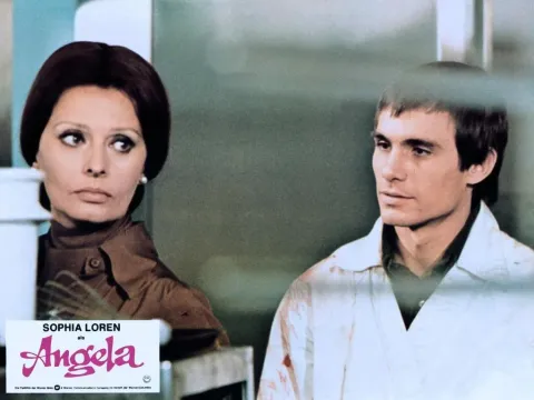 Анджела — кадр 3