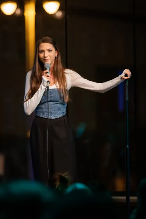 Женский Stand Up — кадр 1