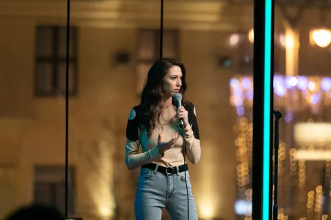 Женский Stand Up — кадр 8