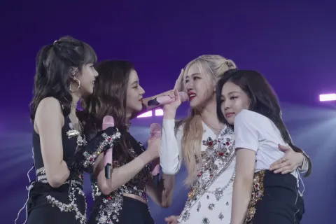 Blackpink: Зажги небо — кадр 3