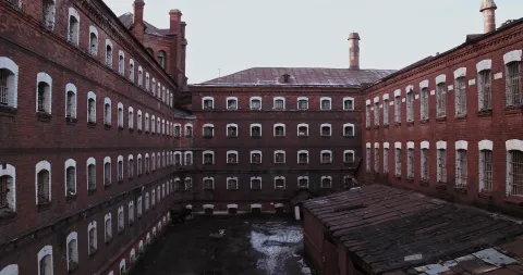 Кресты — кадр 2