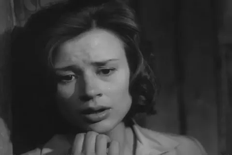 Сквозь тёмное стекло — кадр 1