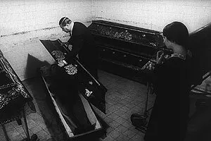 Сжигатель трупов — кадр 1