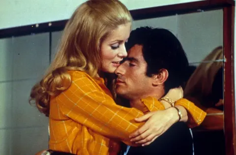 Манон 70 — кадр 1