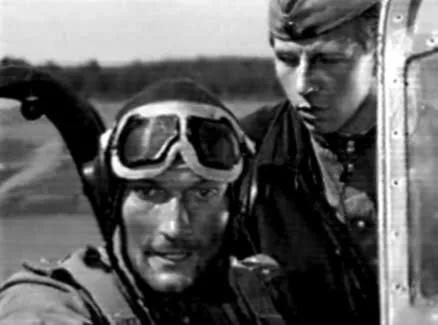 В бой идут одни «старики» — кадр 10