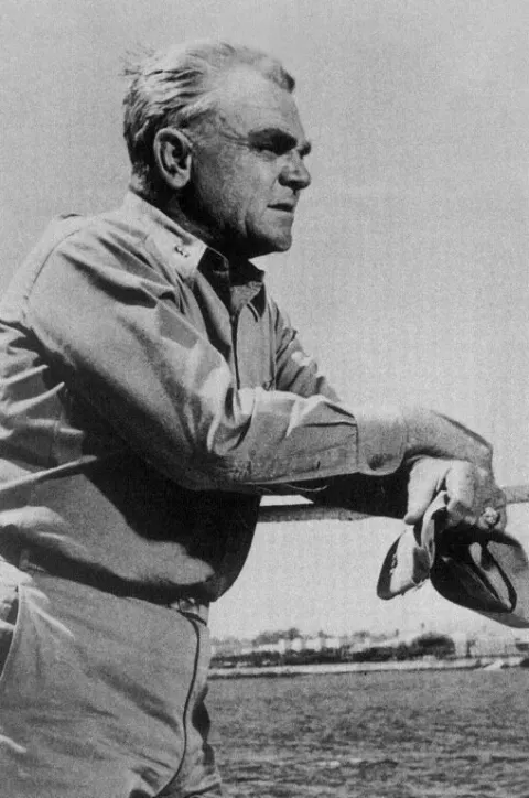 Часы доблести — кадр 2