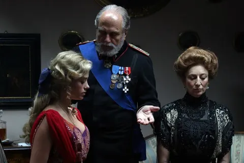 Любовь и война — кадр 3