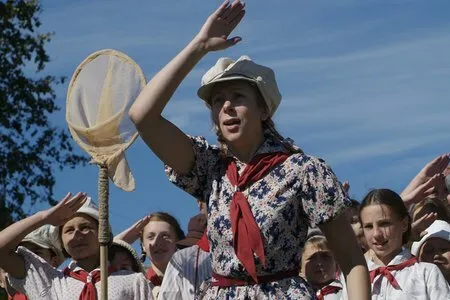 Агитбригада «Бей врага!» — кадр 4