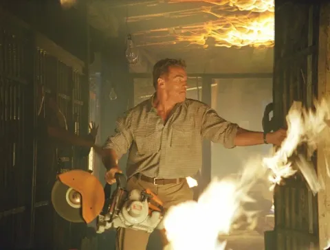 Возмещение ущерба — кадр 6