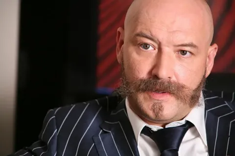 Человек, который знал всё — кадр 5