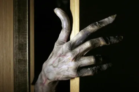 Бугимен 3 — кадр 2