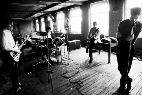 Joy Division / Джой Дивижн — кадр 3