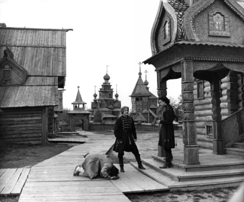 Юность Петра — кадр 9