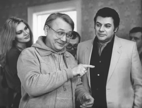 Аплодисменты, аплодисменты. — кадр 1