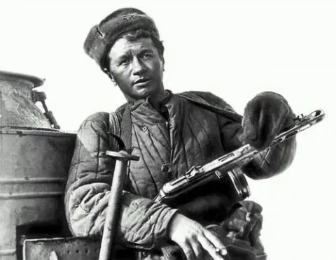 Аты-баты, шли солдаты. — кадр 2