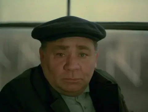 Слезы капали — кадр 3