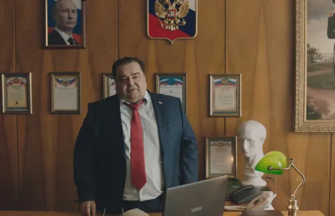Проклятый чиновник — кадр 4