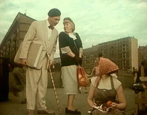 Девушка без адреса — кадр 9