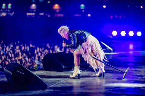 P!nk: All I Know So Far — кадр 2