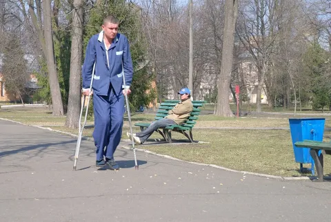 Оттепель — кадр 1