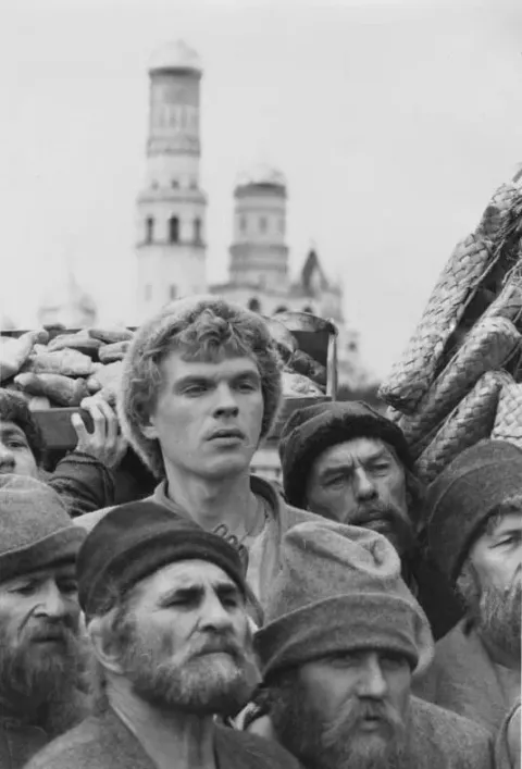 Гулящие люди — кадр 1