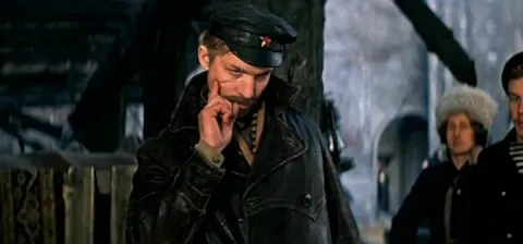 Хлеб, золото, наган — кадр 2
