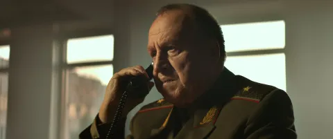Одна — кадр 2