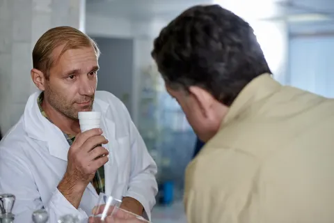 Самогонщицы — кадр 3