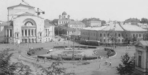 Женщины — кадр 2