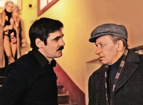 Зимний вечер в Гаграх — кадр 1