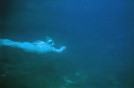 Человек-амфибия — кадр 4
