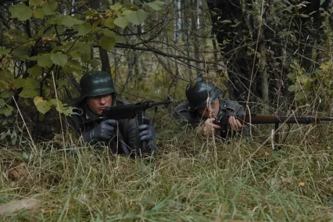 Топор. 1944 — кадр 7