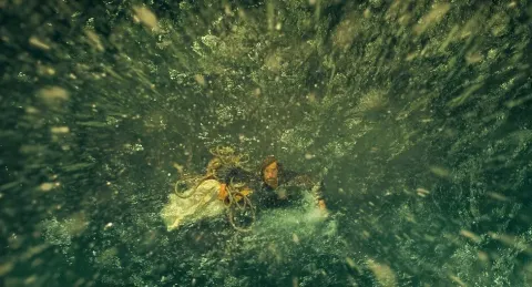 В сердце моря — кадр 5