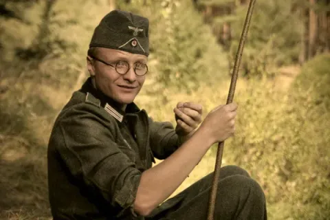 1941 — кадр 2