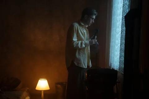 Гении — кадр 7