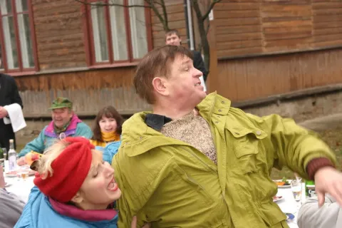 На свете живут добрые и хорошие люди — кадр 12